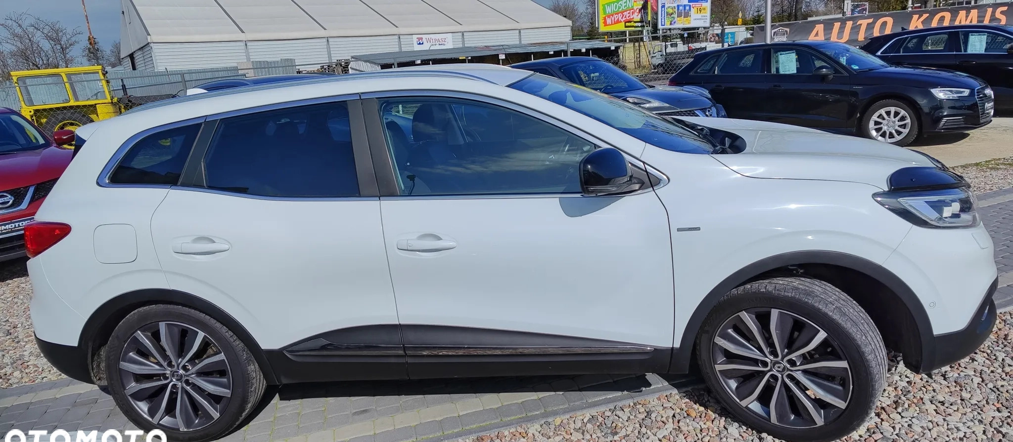 Renault Kadjar cena 55000 przebieg: 210000, rok produkcji 2015 z Giżycko małe 596